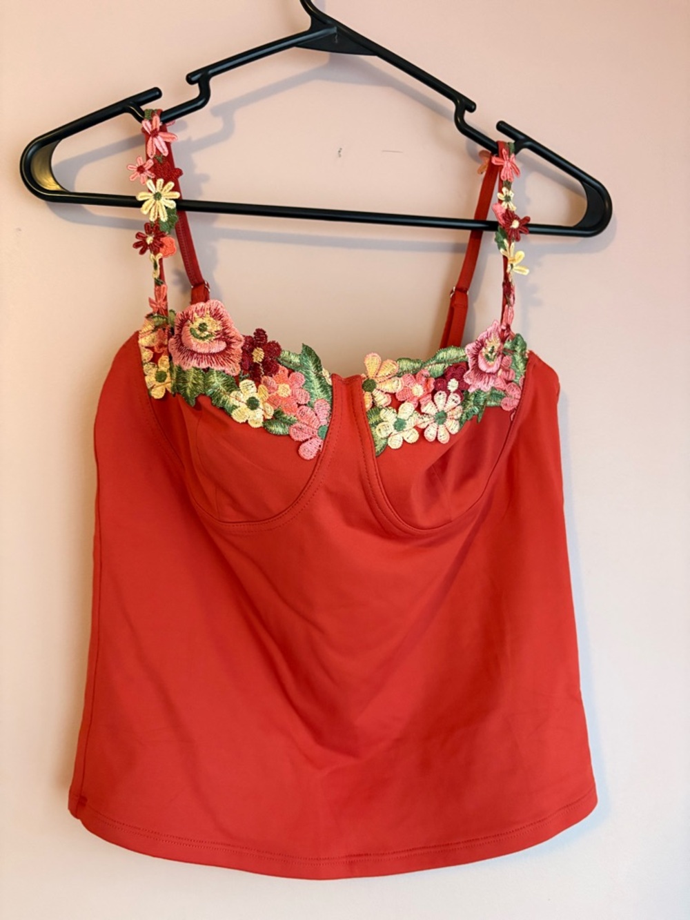 💙Pinkm Style NWT Embroidered Floral Rust/Orange Cami Top